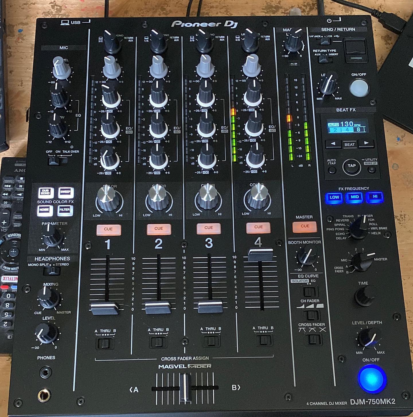 After two years of trying to find it in stock I finally got the mixer upgrade for my vinyl decks. Let’s hope it all fits on the table at @b.y.o.vinylnight now 🤣